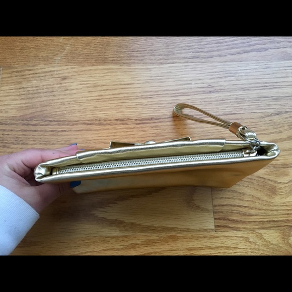NEW Victoria’s Secret Gold Wristlet - Picture 6 of 7
